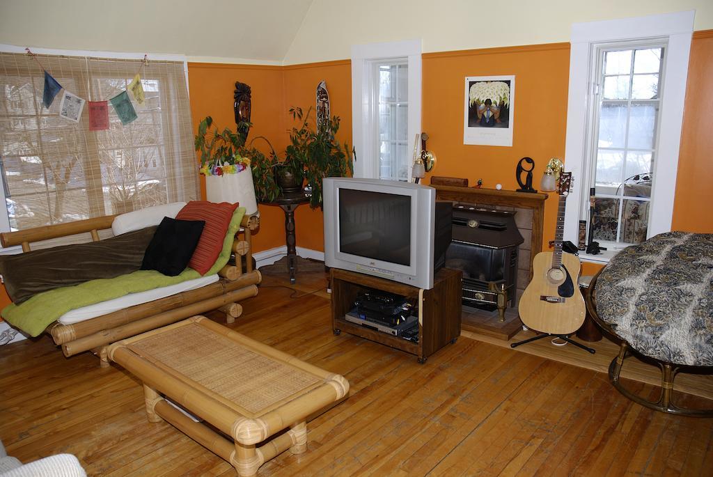 Auberge C'Mon Inn Hostel Moncton Pokoj fotografie